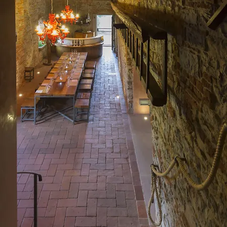 Castello Di Volognano * Понтассьеве
