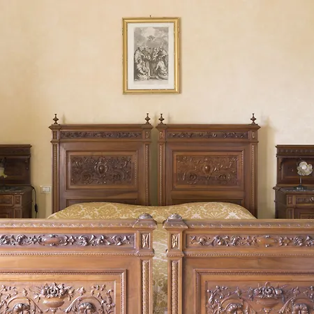 Castello Di Volognano Вилла Понтассьеве